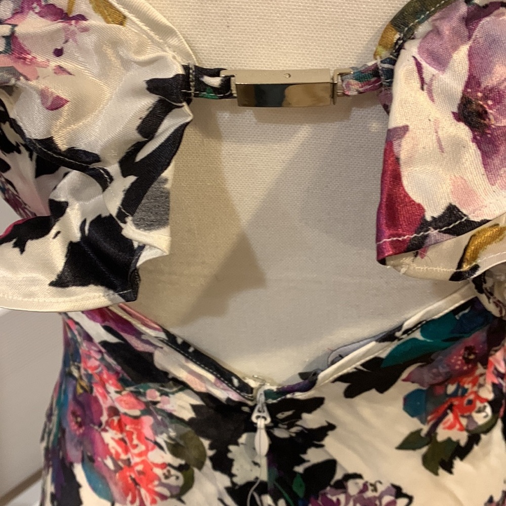 Open Back Ruffle Midi Dress - Picture 7 of 8